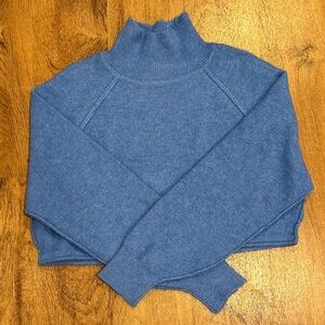 Arizona Jean Co. Blue Turtle Neck, Cropped Sweater, Women's Sz. Med